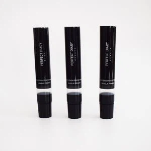 5-kihiline tuubi siidisele nahale täiuslikuks meigipraimeriks